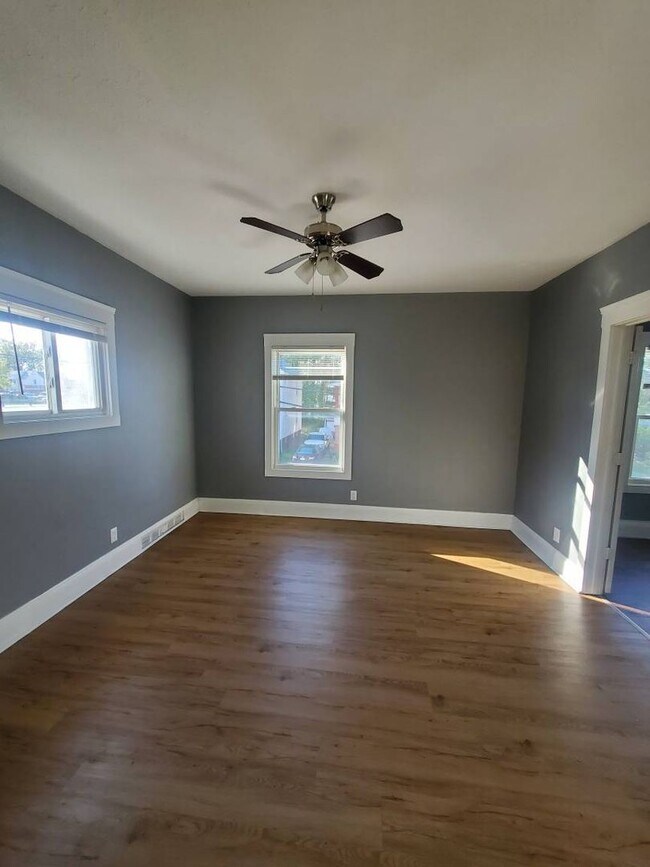 Building Photo - 3483 W 63rd St