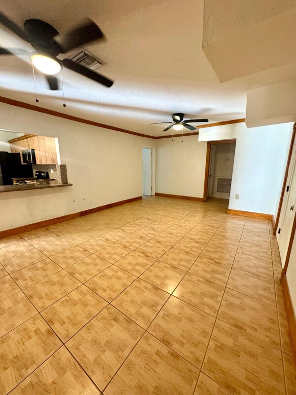 Building Photo - 1285 NE 143rd St