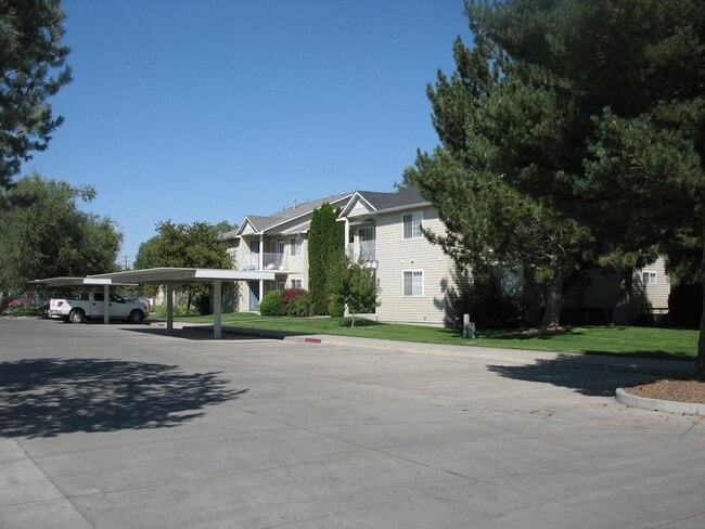 Building Photo - 145 N 18th E St