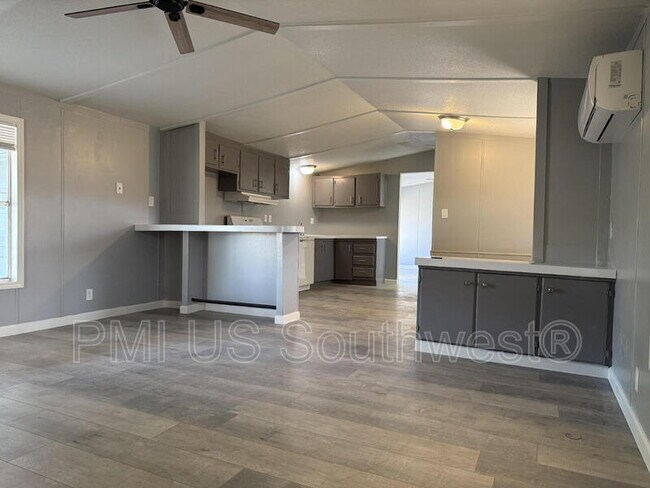 Building Photo - 314 Riverwood Ln