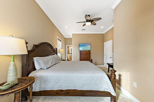 Building Photo - 1232 W Lagoon Ave