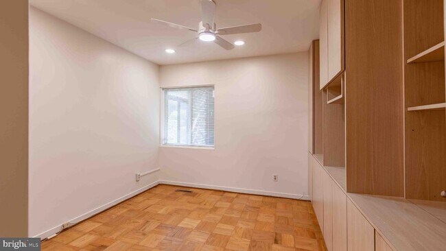 Building Photo - 29 Stonehenge Cir