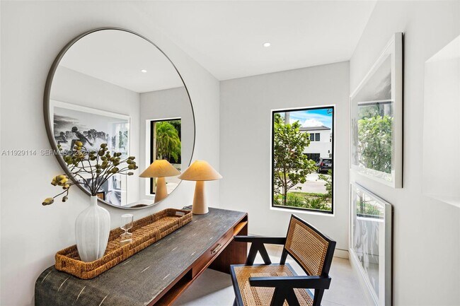 Building Photo - 1815 Fairhaven Pl