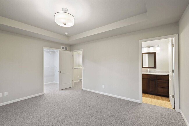 Building Photo - 5834 Lien Rd