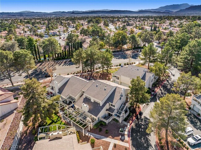 Building Photo - 2748 Lodestone Dr