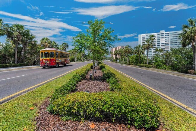 Building Photo - 415 Island Way