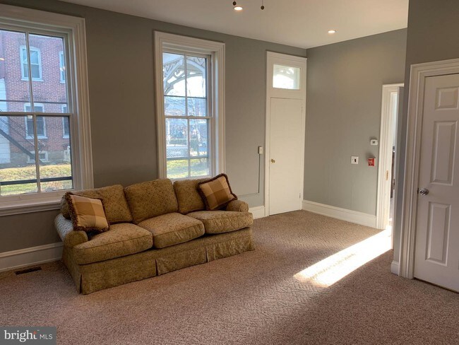 Building Photo - 325 Washington Ave