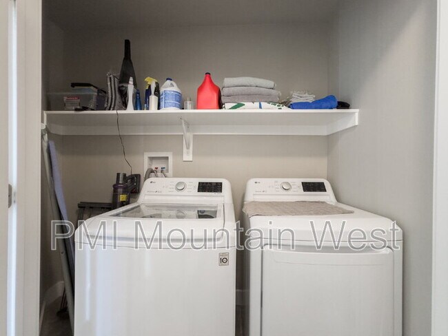 Building Photo - 12702 Stone Heights Dr