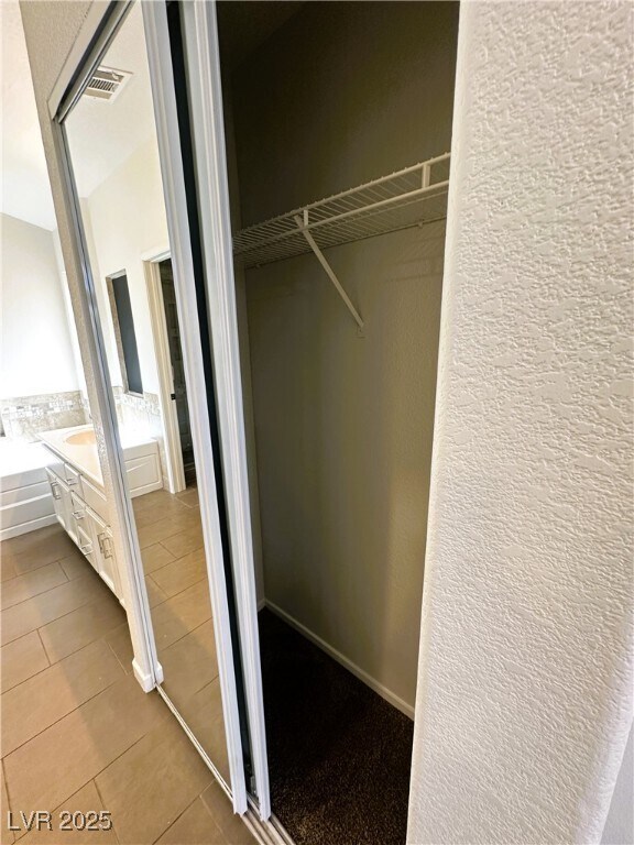 Building Photo - 2183 Polynesia Cir