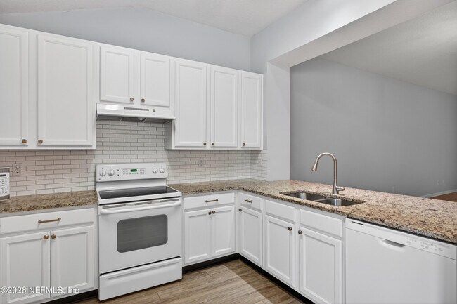 Building Photo - 6377 Island Forest Dr