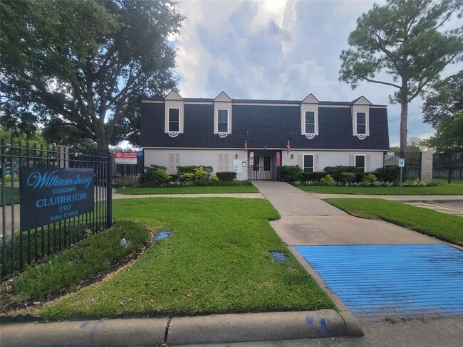 Building Photo - 22715 Braken Manor Ln