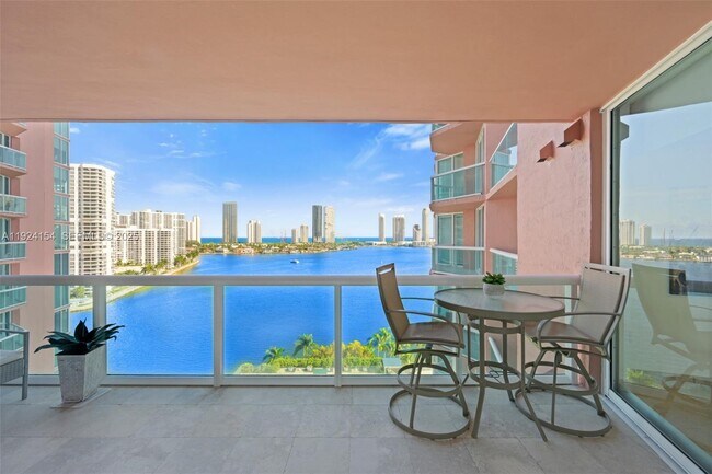 Building Photo - 3370 Hidden Bay Dr