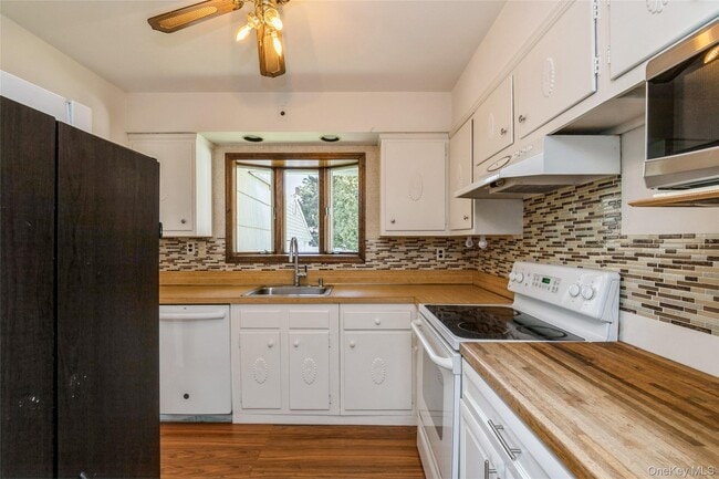 Building Photo - 26 Whitman Ave