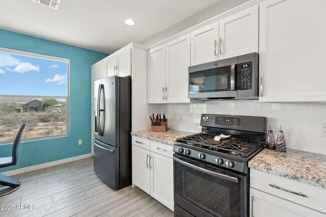 Building Photo - 2425 W Bronco Butte Trl