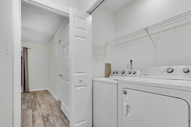 Building Photo - 7212 Windward Dr