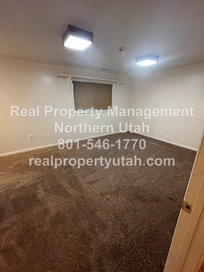 Building Photo - Large 5 Bedroom Home In Farmington Coming ...