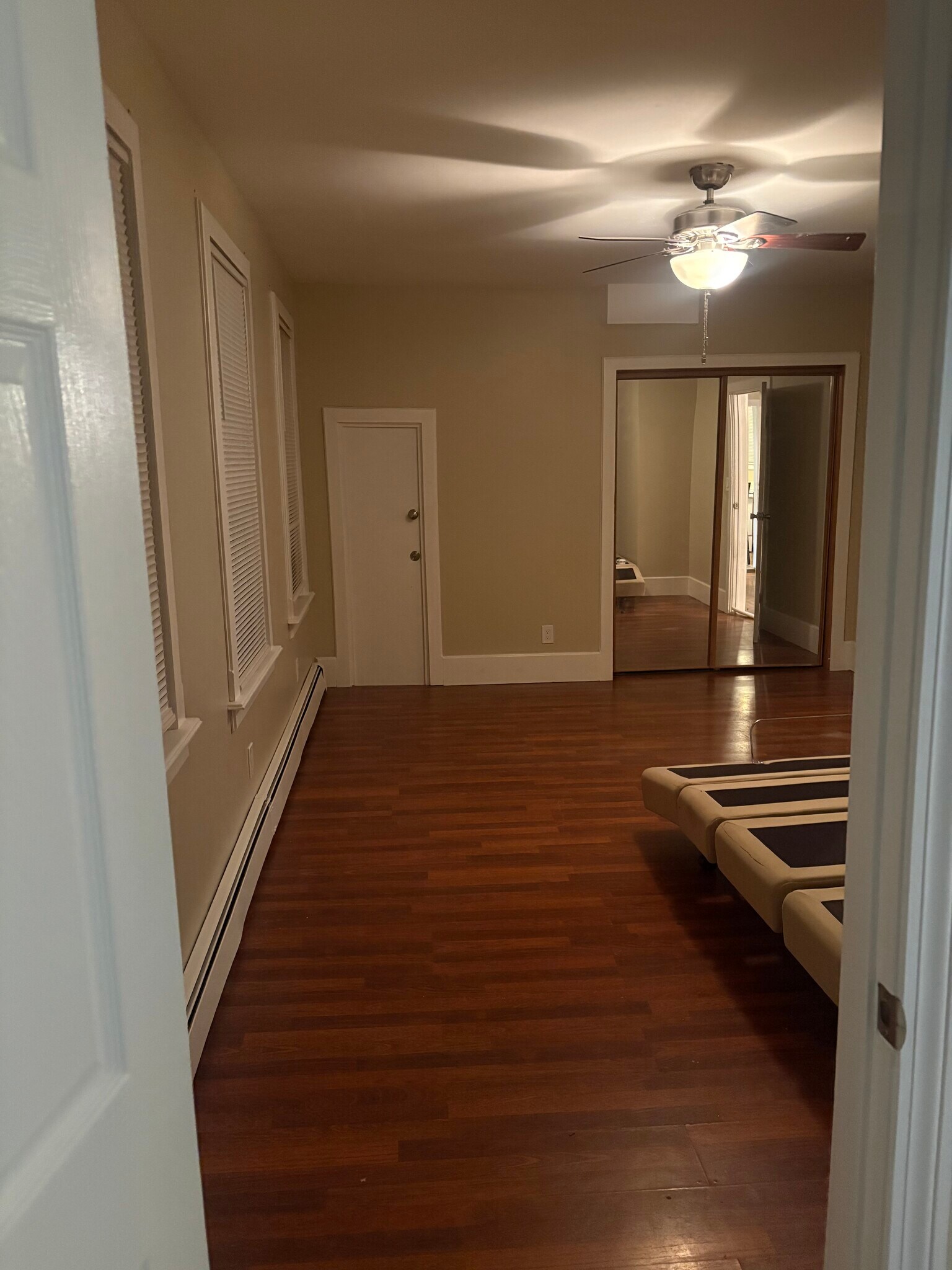 Building Photo - 128 Monroe St