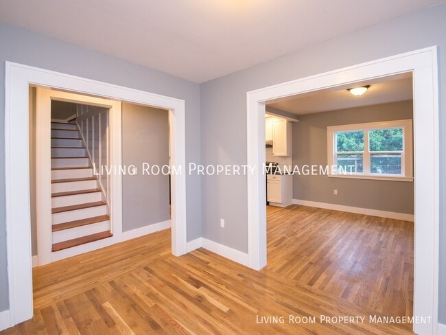 Building Photo - 1926 Fully Remodeled Farmhouse with a Fenc...