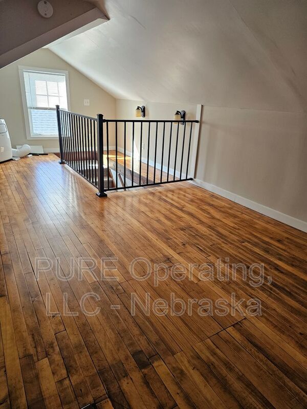 Building Photo - 1618 S 50th St