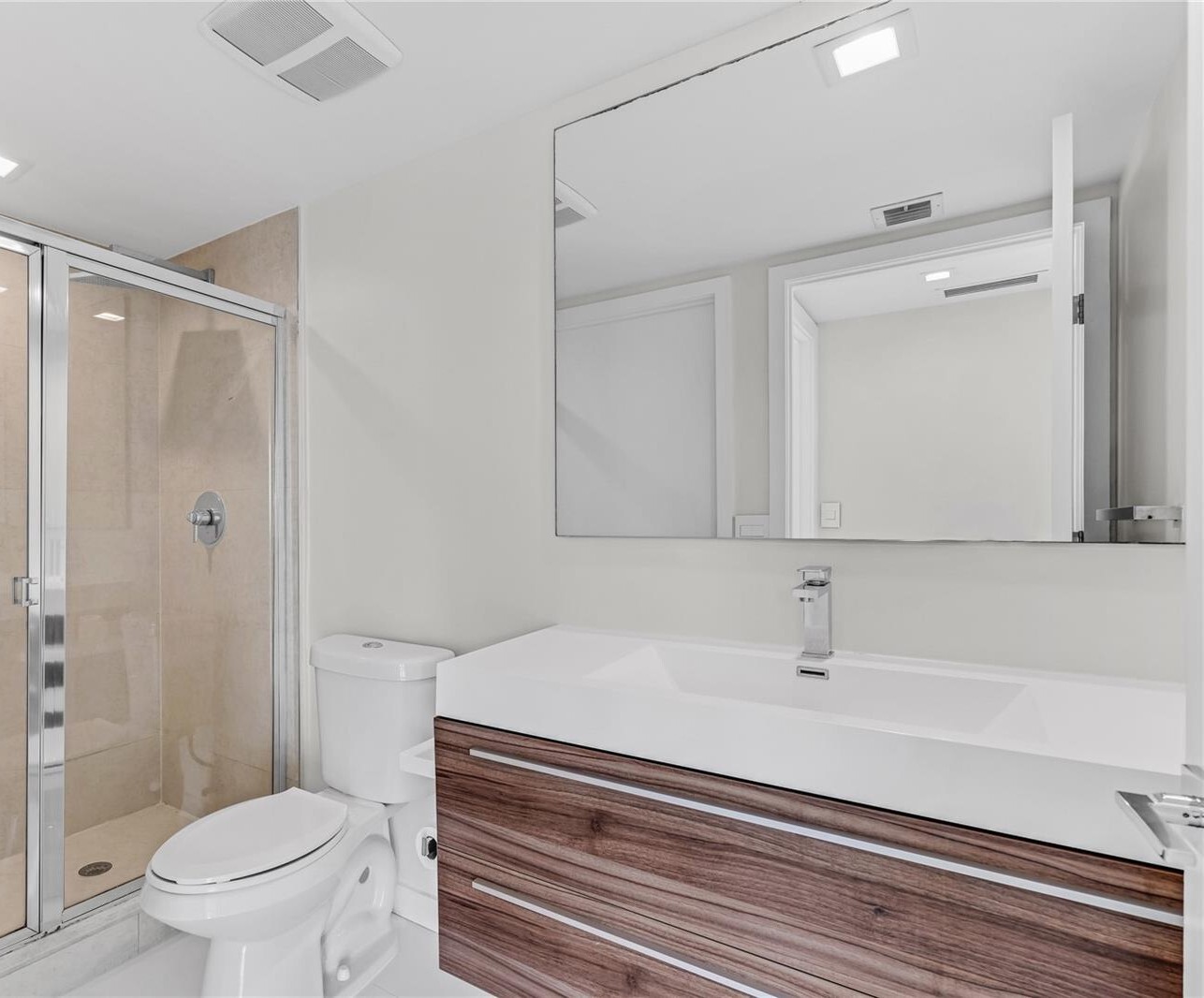 Building Photo - 50 Biscayne Blvd