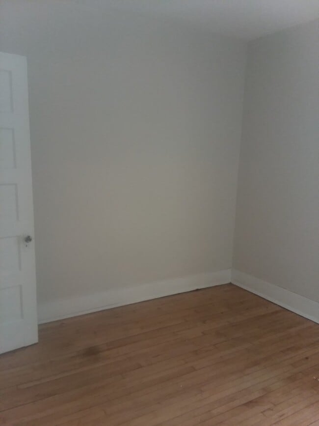 Building Photo - 2214 N Holton St