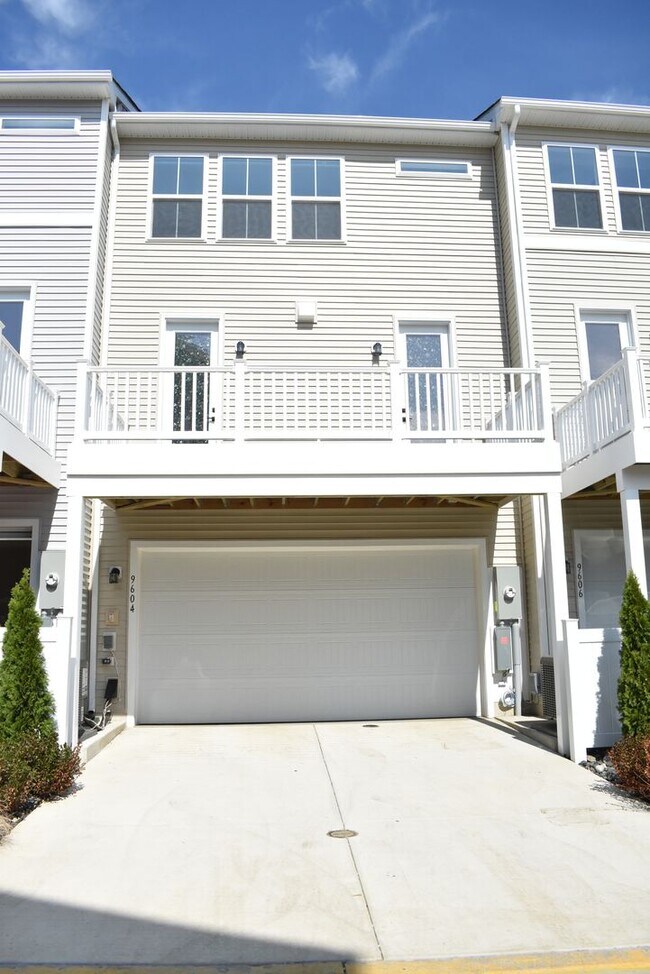 Building Photo - 9604 Blue Ash Aly