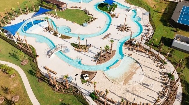 Building Photo - 2226 Salinas Dr