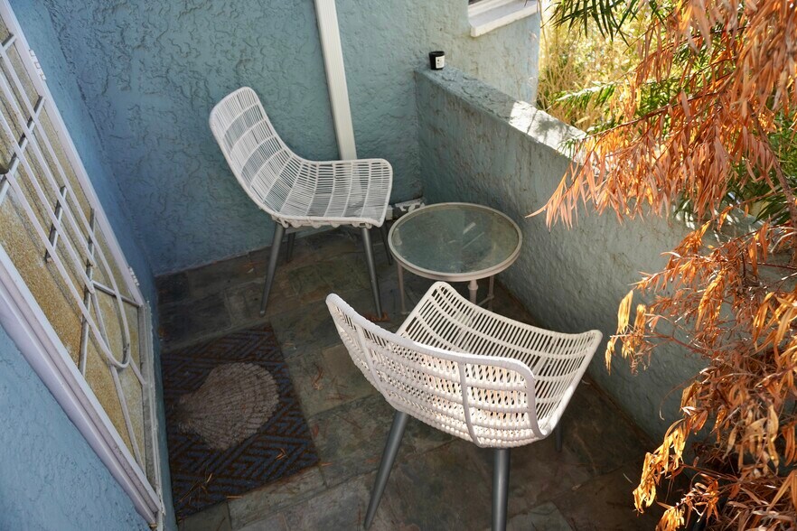 Building Photo - 1220 S Woods Ave