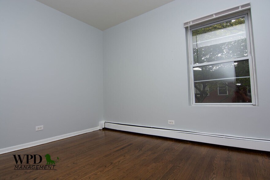 Building Photo - 1506 W 80th St