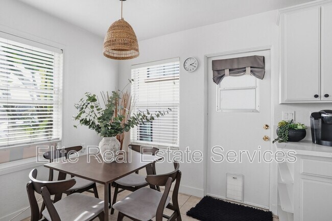 Building Photo - 2606 Juan St