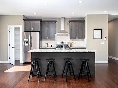 Building Photo - 1436 Oak St