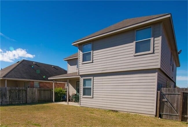 Building Photo - 14215 Merganser Dr