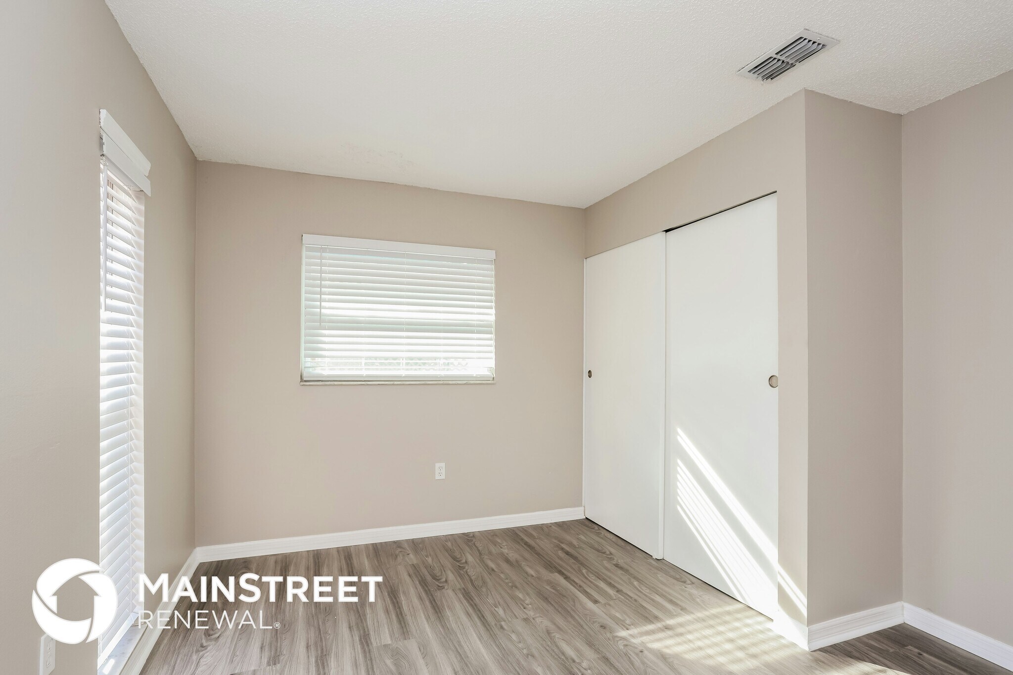 Building Photo - 4108 12th Ave W