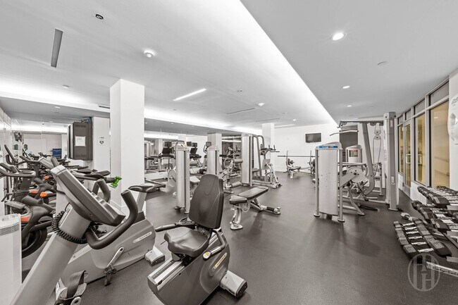 Building Photo - 303 E 33rd St