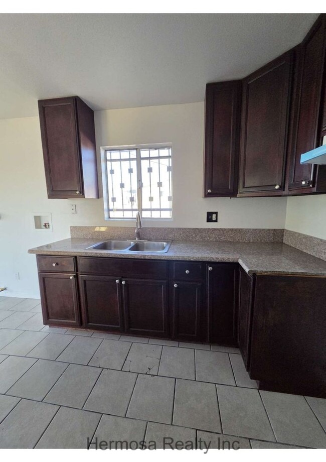 Building Photo - 1234 W J St