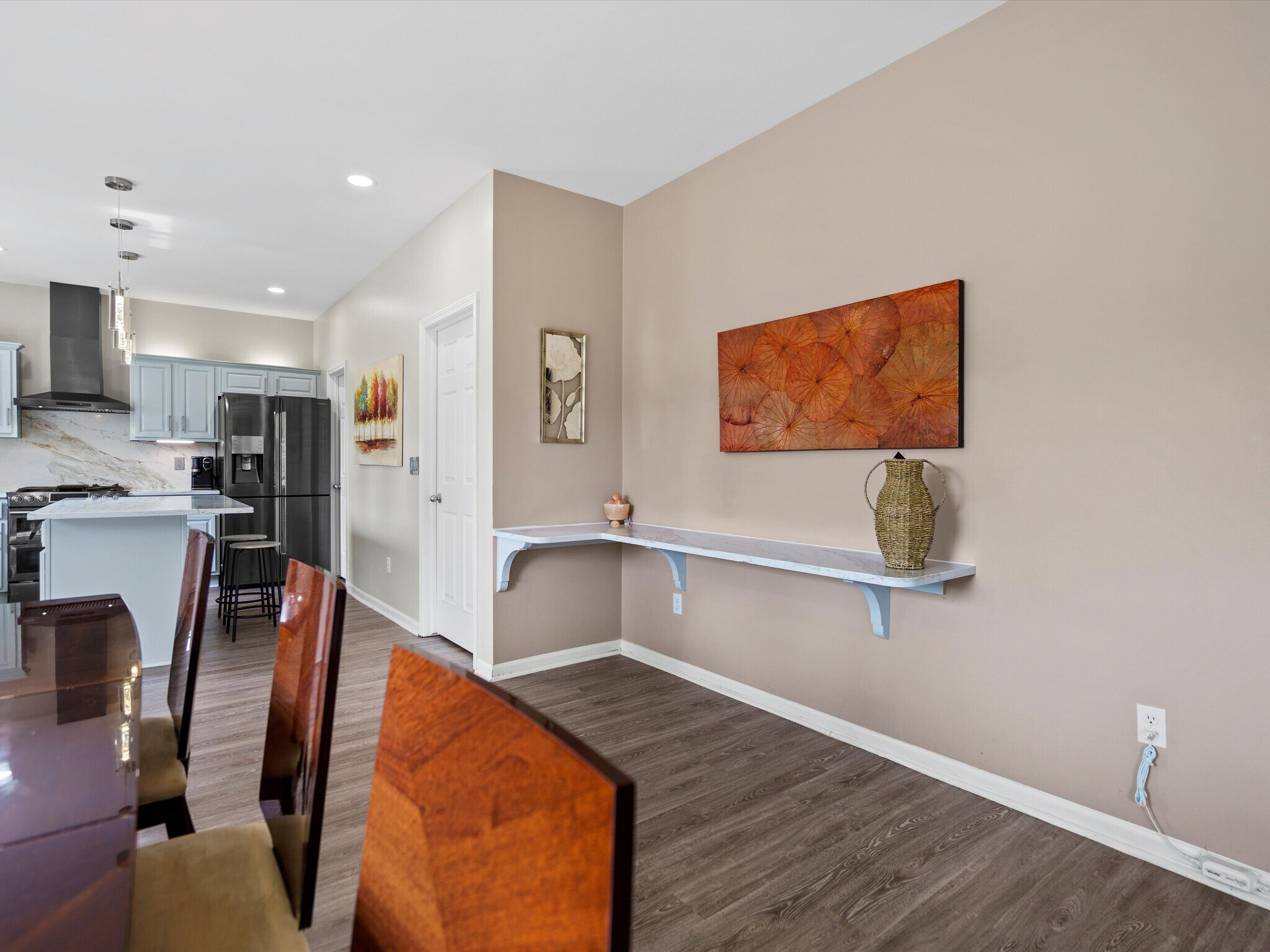 Building Photo - 2179 Lagoon Dr