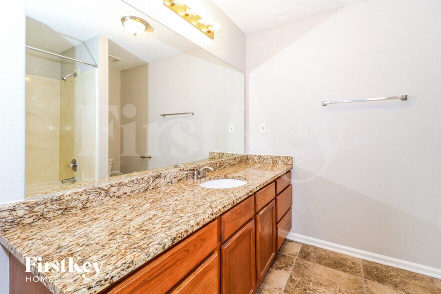 Building Photo - 1342 Chatman Cove