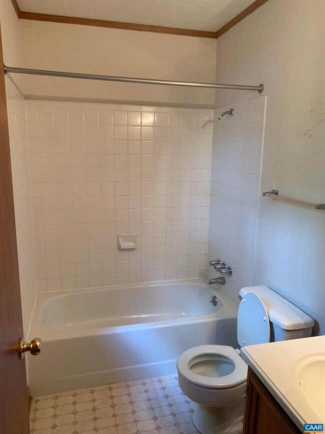 Building Photo - 103 Cloverhill Ct