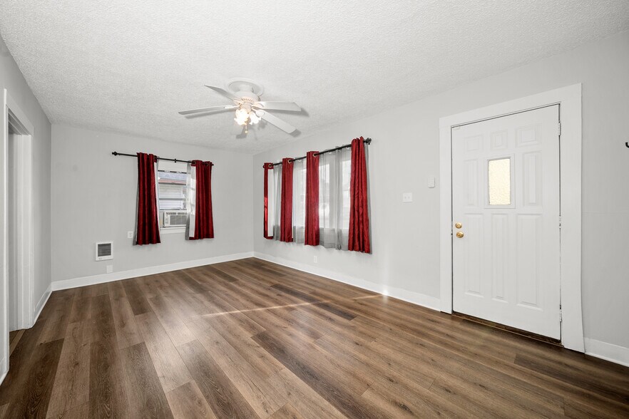 Building Photo - 214 E Euclid Ave