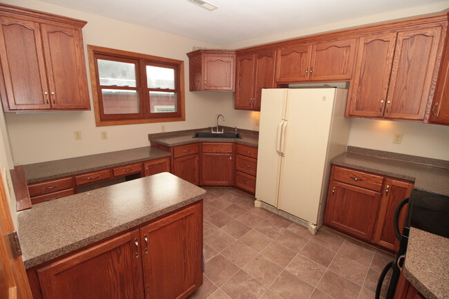 Building Photo - 543 N 33rd St