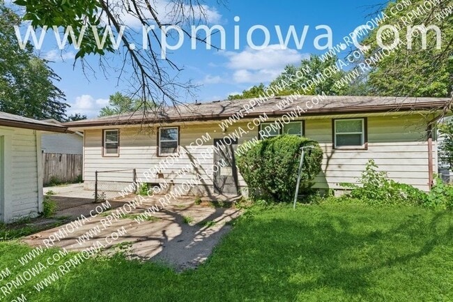 Building Photo - 1806 Larnard Dr