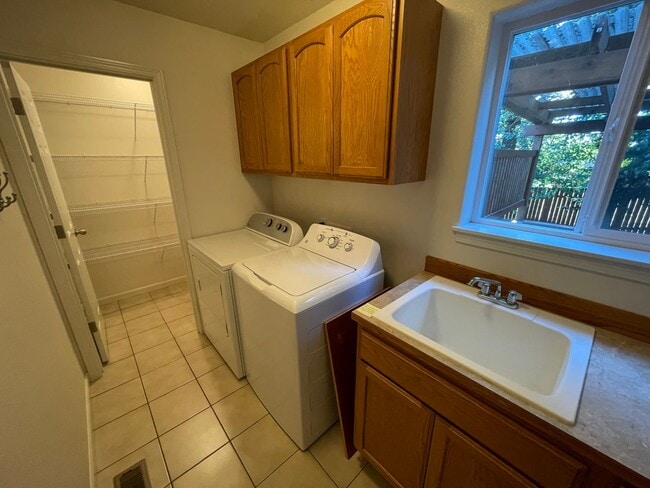 Building Photo - 3502 Marion Way