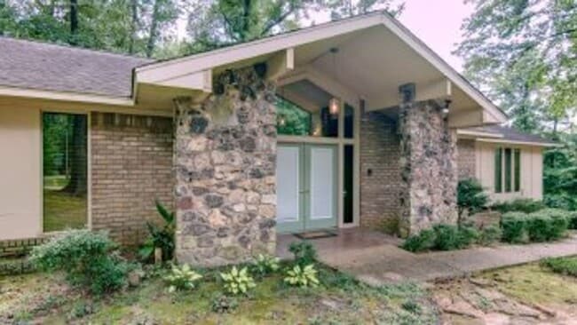 Building Photo - Pleasant Grove Home Available for Rent!