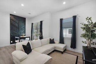 Building Photo - 4615 INDIE HEIGHTS Ln