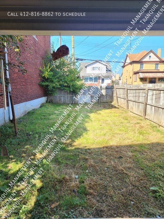 Building Photo - 542 Reed St