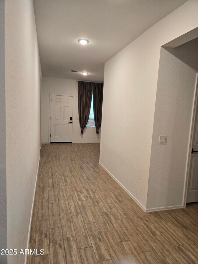 Building Photo - 11854 N Uphoff Dr