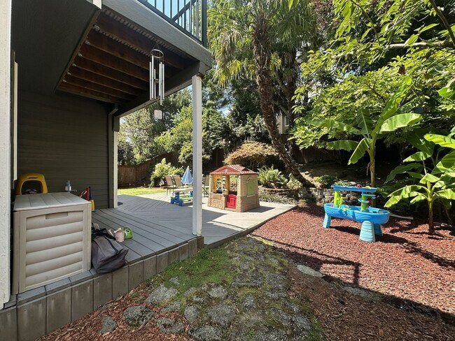 Building Photo - Spacious 3-Bedroom Home with Two Living Areas, Private Balcony, Fireplace & Attached 2-Car Garage