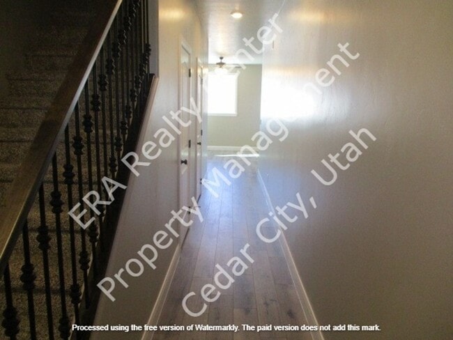 Building Photo - **Move-In Bonus!!! 3 bedroom, 2.5 bath - Newer town home living in the heart of Cedar City!