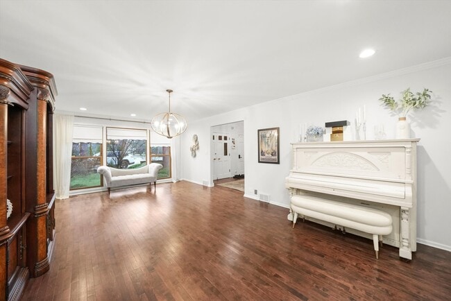 Building Photo - 5238 Pratt Ave