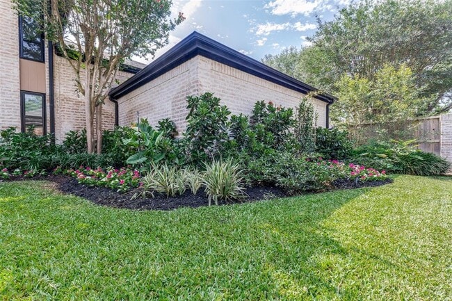Building Photo - 14132 Bluebird Ln